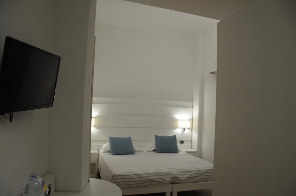 Sunshine Club Hotel Centro Benessere Рикади Екстериор снимка
