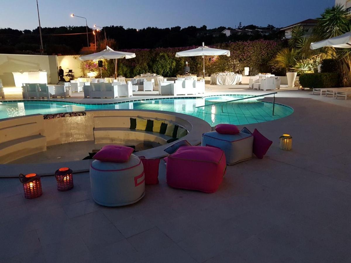 Sunshine Club Hotel Centro Benessere Рикади Екстериор снимка